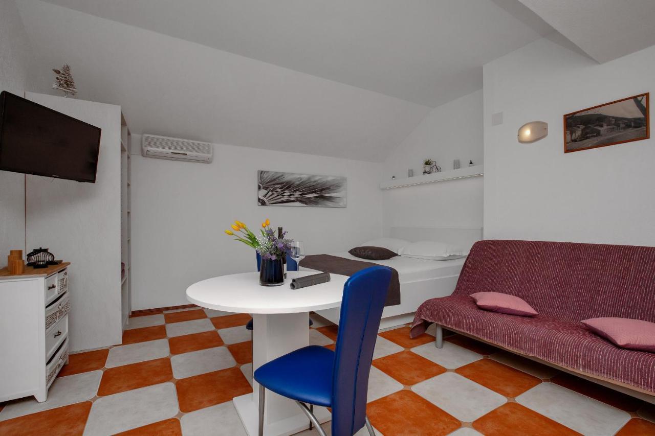 Apartman Toni Lägenhet Drasnice Exteriör bild